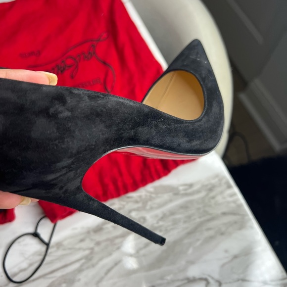 So Kate 120 suede pumps.😍😍😍 - Picture 9 of 16